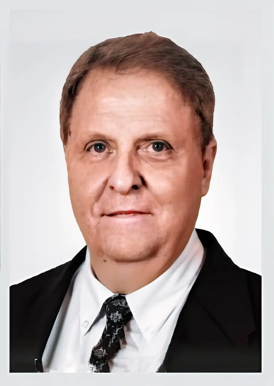 IDG About- Robert Hughes